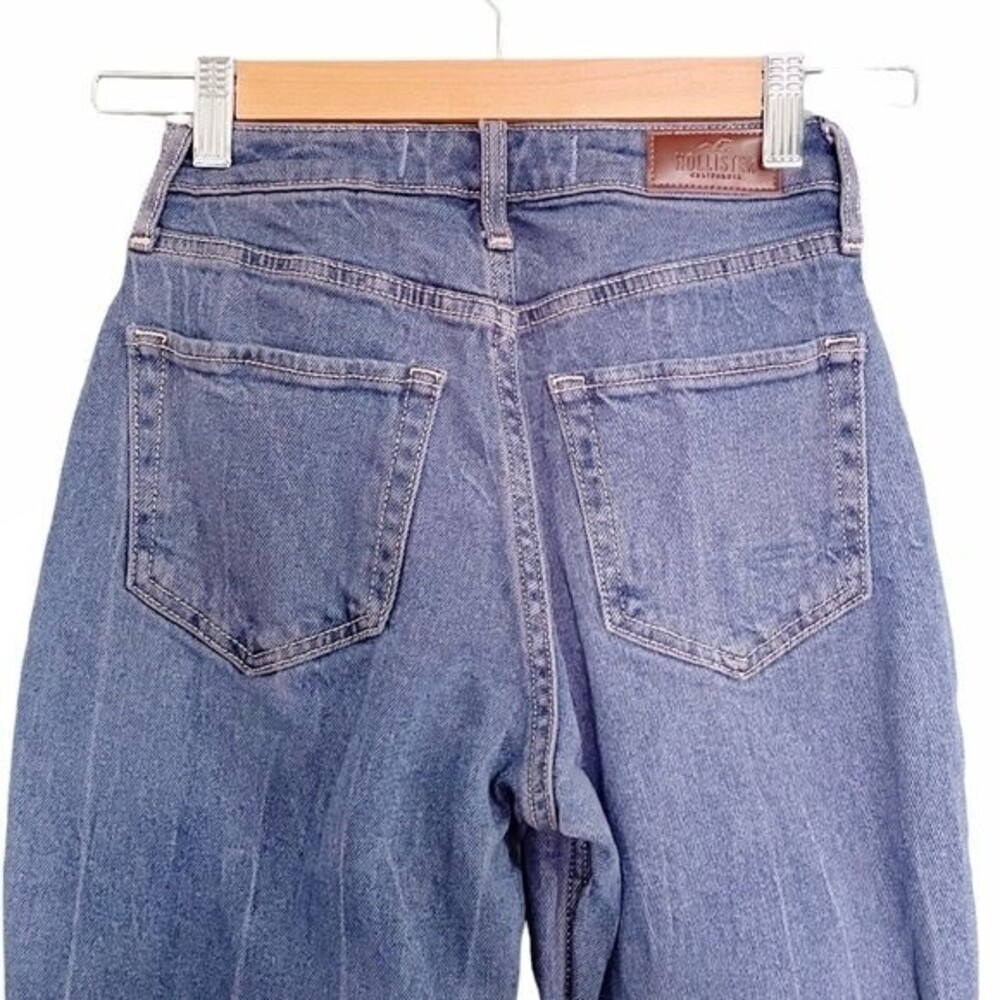 Hollister Y2K Jeans Curvy High Rise Mom Jean Medium Blue Patch Women’s Size 23 - Picture 4 of 11